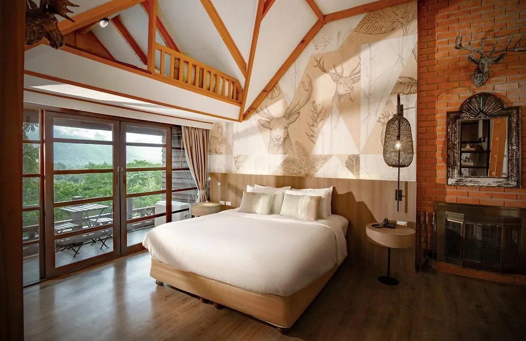 Issara Boutique Winery Hotel-1